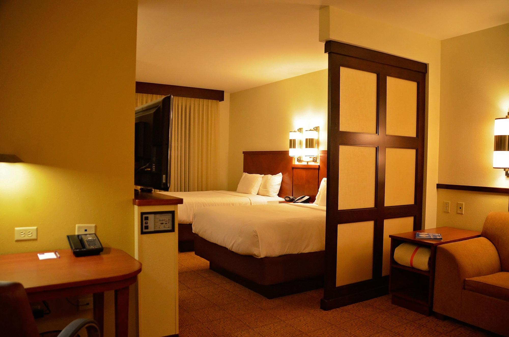 Hyatt Place Hotel 4*